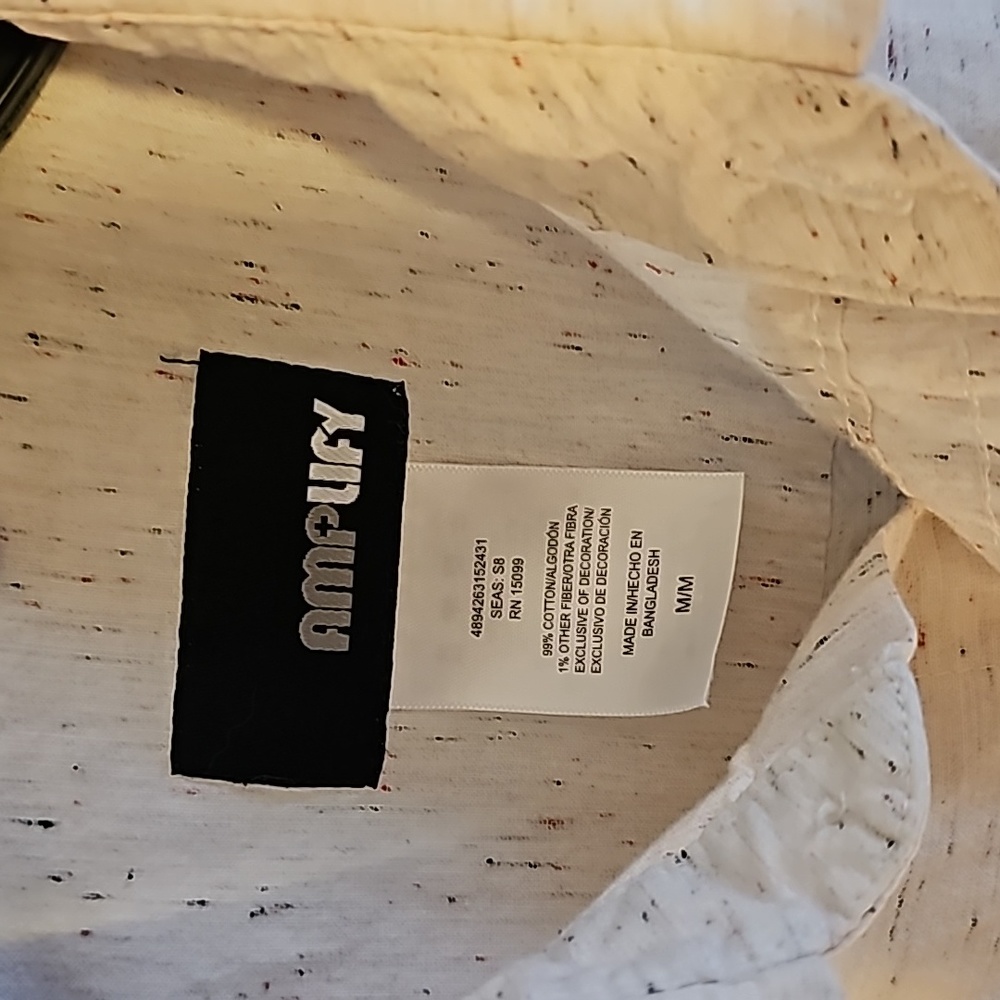 AMPLIFY Button down shirt - Picture 2 of 4